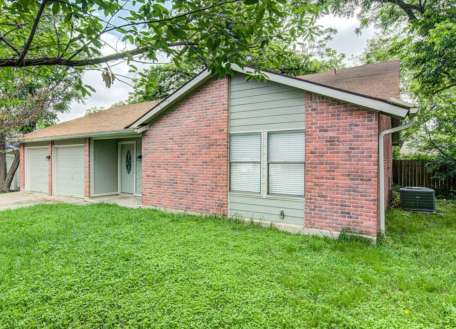 **Two Weeks Free Rent Recently Renovated 3 Bedroom 2 Bath In Anderson Mill! — Photo 3