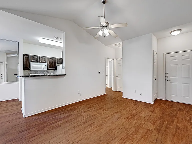 600 Leah Avenue 029