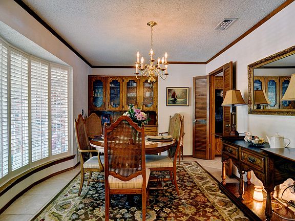 4th image of 2215 Prestonwood Dr