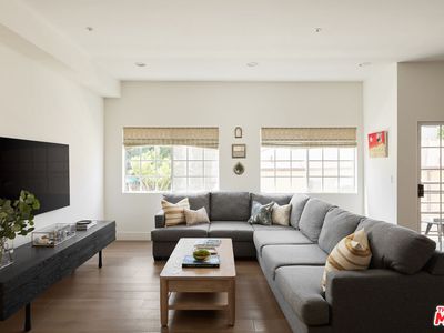 850 N Poinsettia Pl APT 4, Los Angeles, CA, 90046