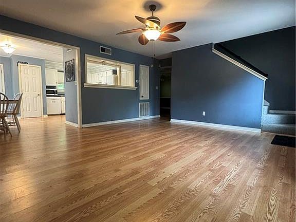 5th image of 36419 Jackson Rd