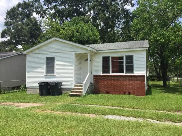 350 10th Ave, Chickasaw, AL 36611