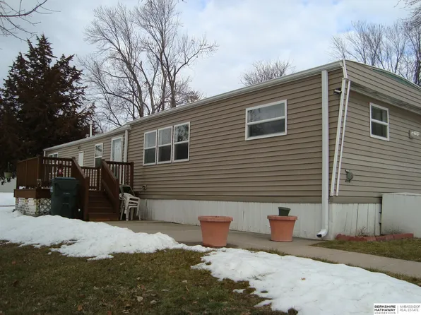 10820 Park Meadow Plz #135, Omaha, NE 68142