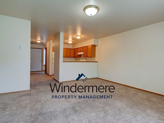 4th image of 1491 NW Falls Creek Loop Unit 3