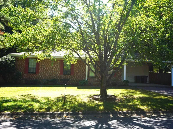 119 Western Hills Dr, Searcy, AR 72143