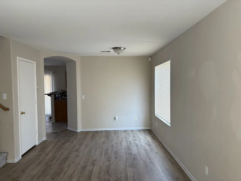 6010 W Jones Ave — Photo 6
