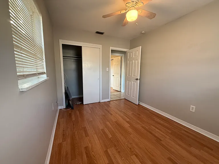 Front bedroom 2