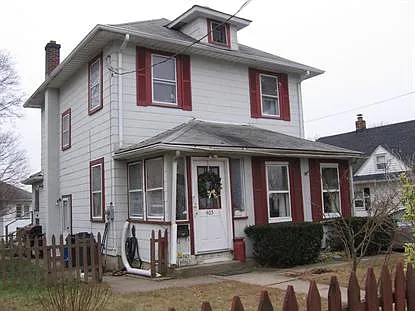 405 Highland Ave photo 1