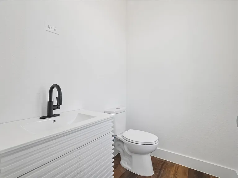 401 Bryan St #2101 — Photo 13