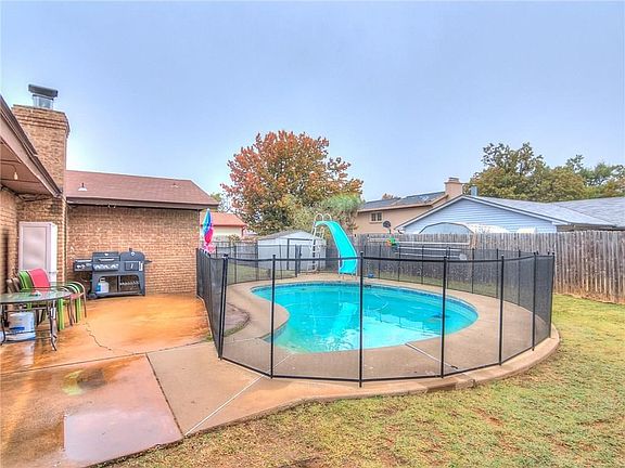 6ft pool with new plaster and protective fence, VA approved.