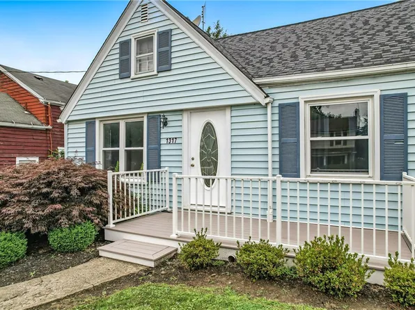 1317 Griswold St, Sharon, PA 16146
