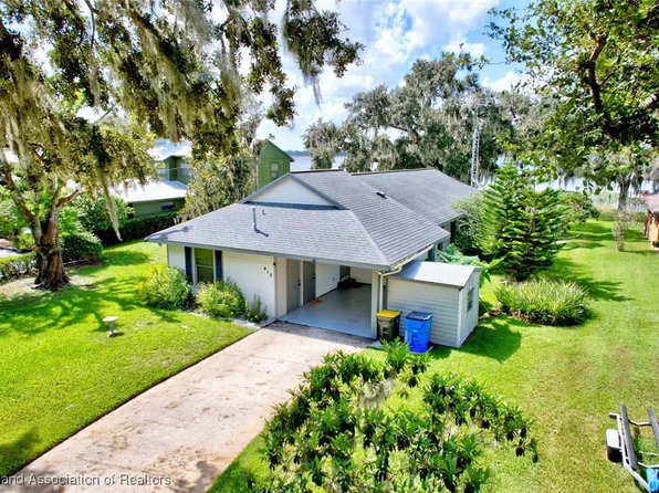 415 Lake Josephine Shores Rd, Sebring, FL 33875