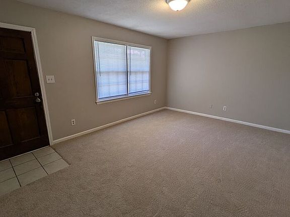 2nd image of 437 10th Avenue Pl NE
