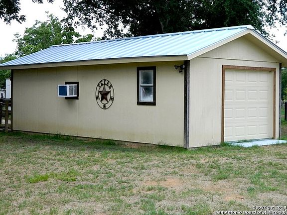 4th image of 207 Bluebonnet Ln