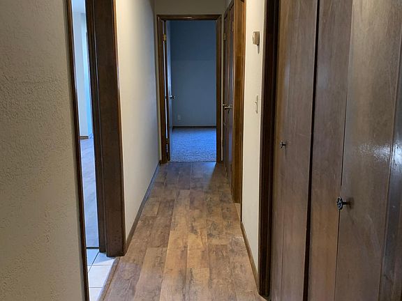 5th image of 1204 N Willow Dr #B