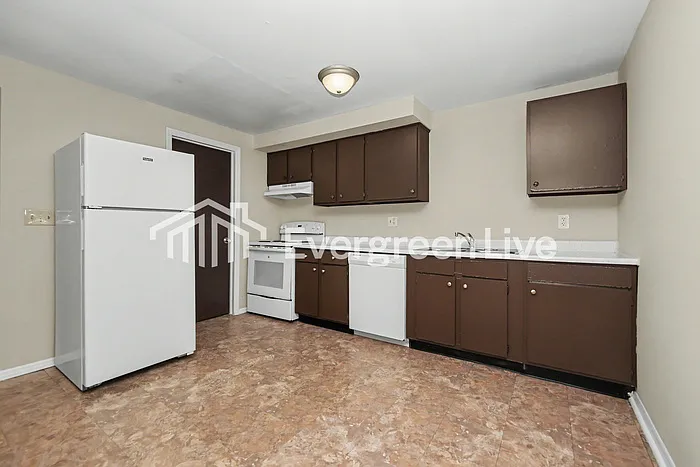 7647 Mount Hood Dr — Photo 7
