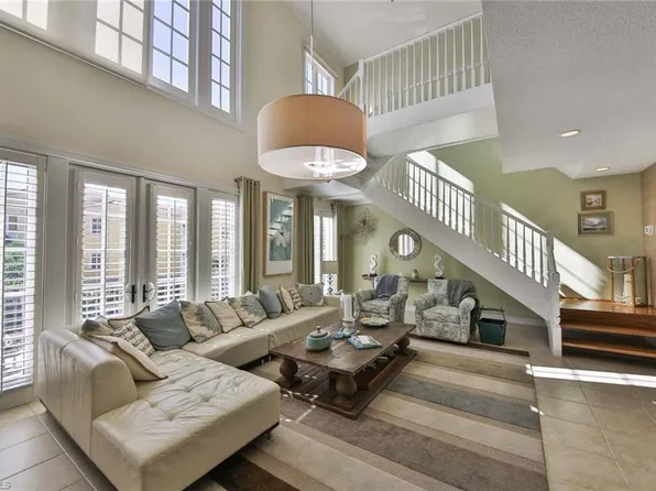 600 5th Ave S #A-212, Naples, FL 34102