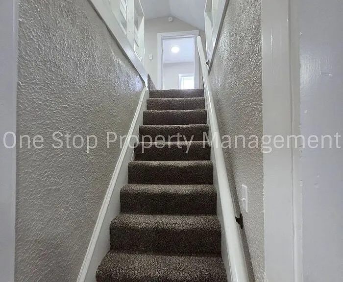 4224 Agnes Ave — Photo 10
