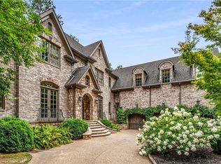 1118 W Wesley Rd NW, Atlanta, GA 30327