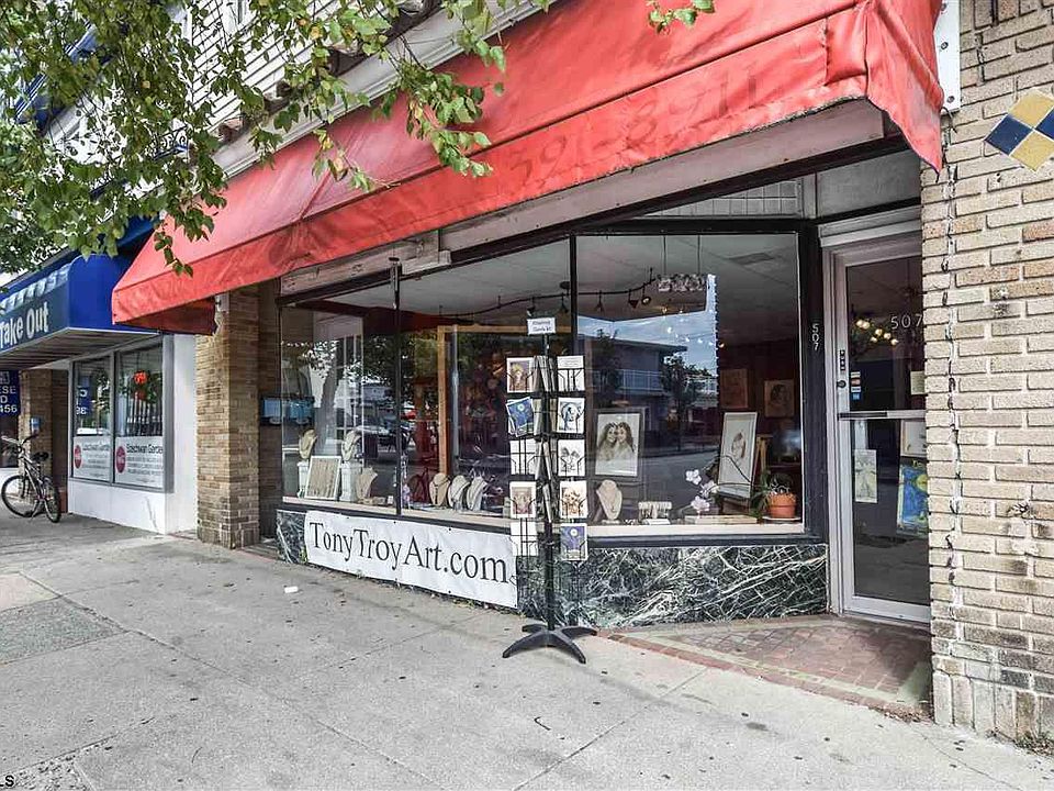 1st image of 507 E 9th St