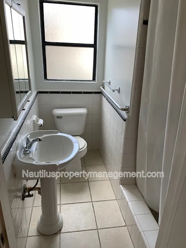 1 bed, 1.0 bath, 425 sqft, $2,100 — Photo 4