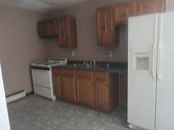 3rd image of 380 Scott St