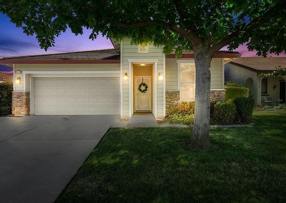 1st image of 131 Rock House Cir S