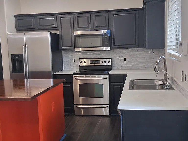 15447 W Poinsettia Dr — Photo 6