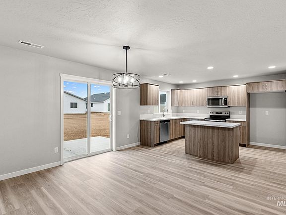 7th image of this home