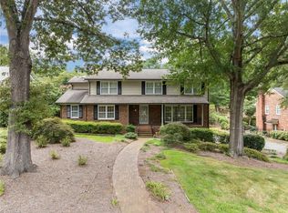 1122 Kensington Dr, High Point, NC 27262