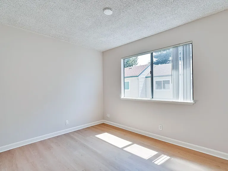 781 N Fair Oaks Ave #6 — Photo 15