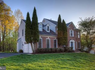 12897 Crouch Dr, Fairfax, VA 22030