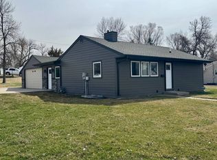 1401 S Main St, Redfield, SD 57469