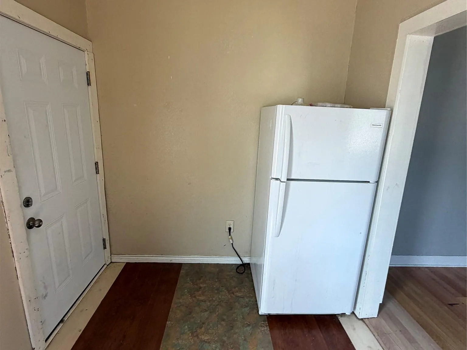1 bed, 1.0 bath, 1176 sqft, $700 — Photo 4