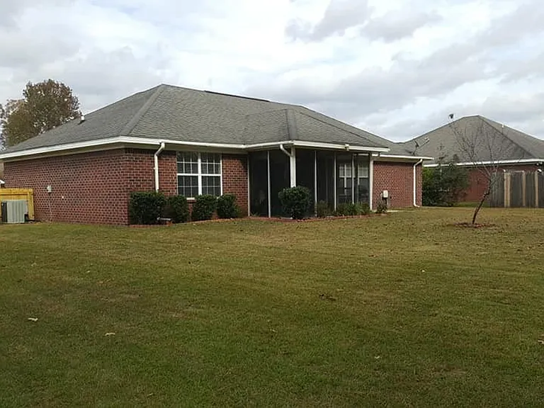502 Meadow Ln — Photo 15
