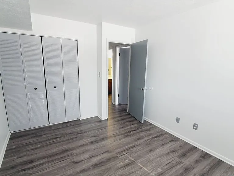 Sugarbush Apartments — Photo 149