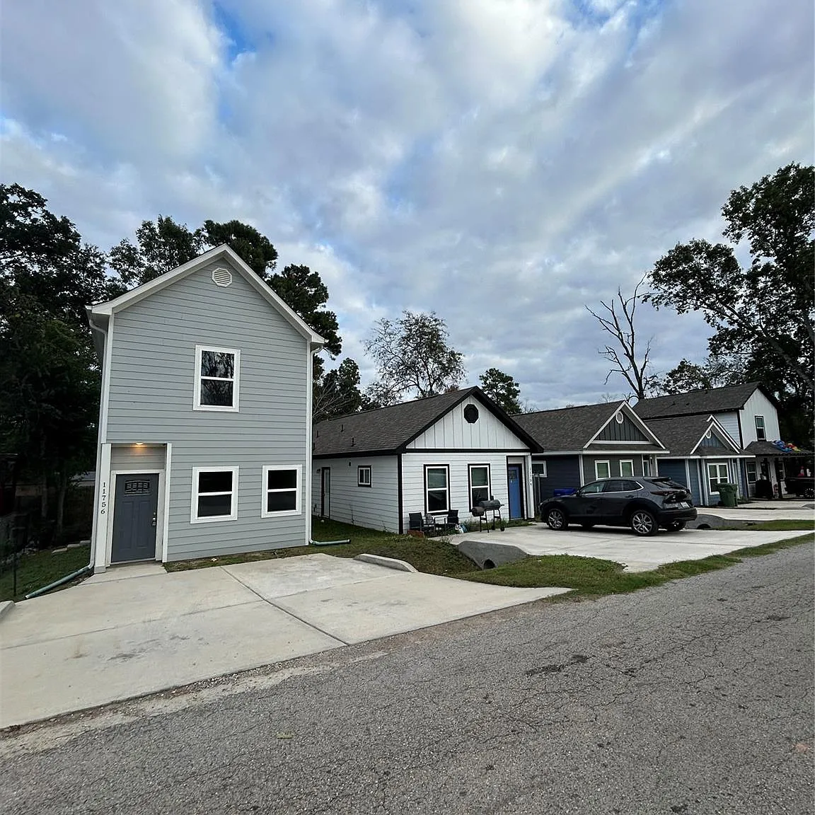 2 bed, 1.5 bath, 960 sqft, $1,299 — Photo 1
