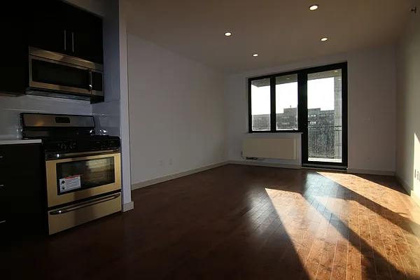 Rented by Target Realty Group | media 26