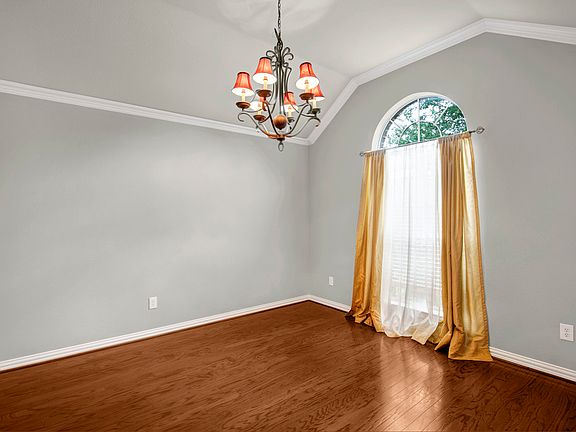 5th image of 3301 Estes Park Ln