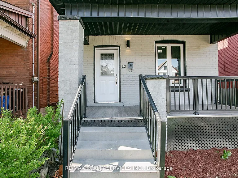 20 Somerset Ave E — Photo 2