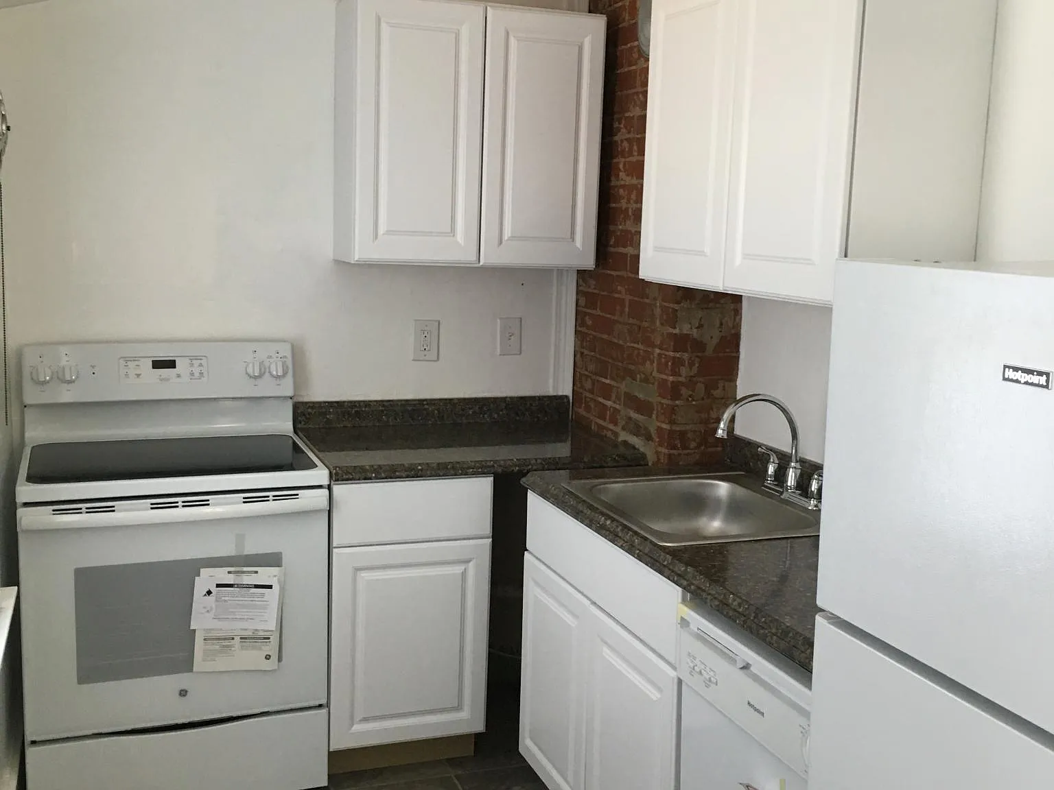 1 bed, 1025 sqft, $1,500 — Photo 1