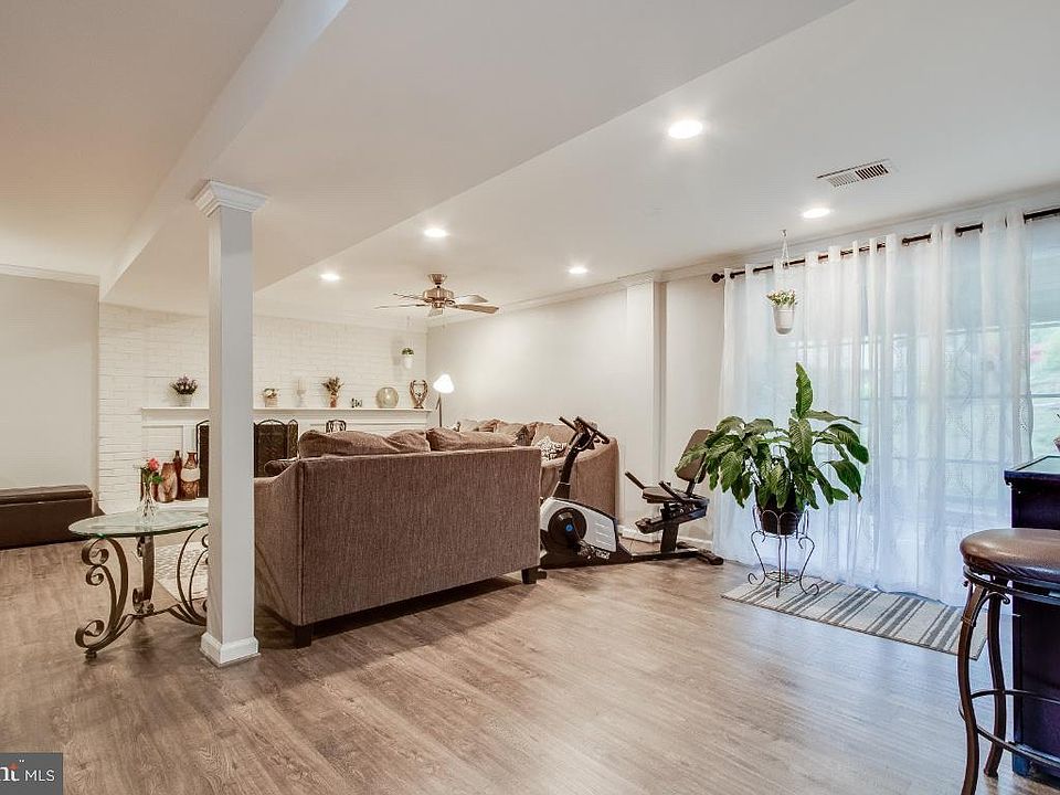 2nd image of 5555 Neddleton Ave
