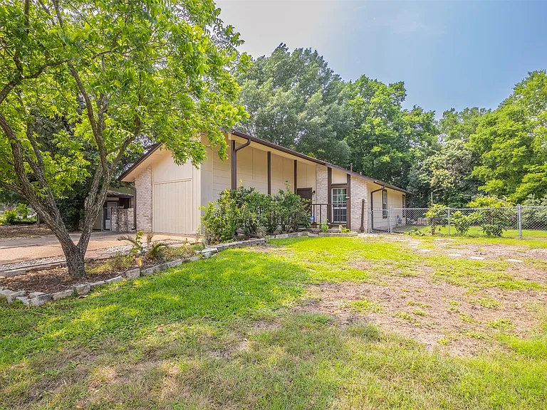2520 Bitter Creek Dr — Photo 19