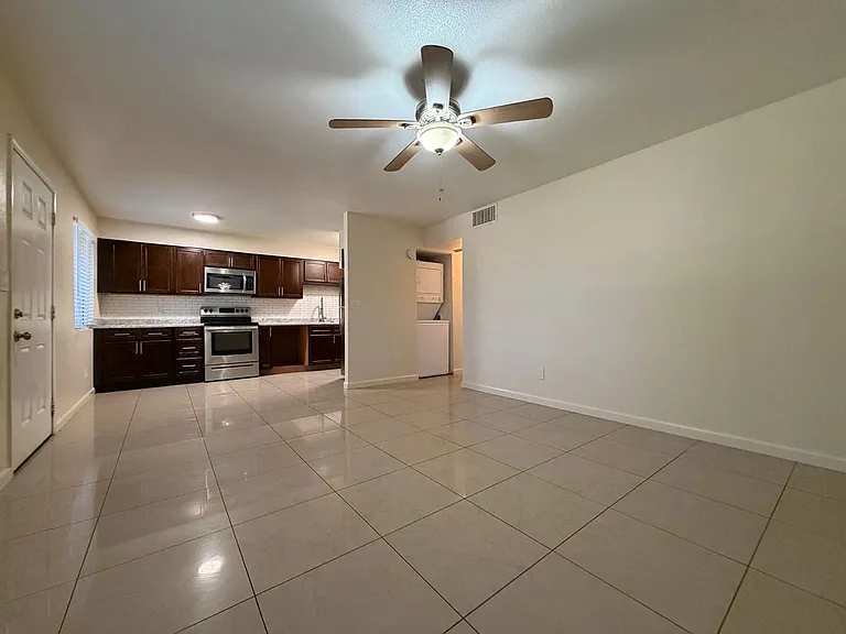 1809 E Broadway Rd — Photo 4