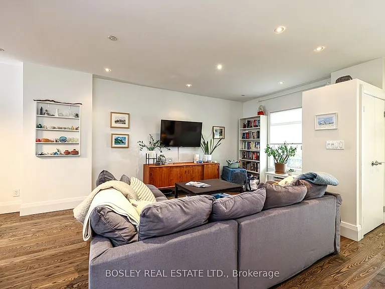 75 Boston Ave — Photo 4