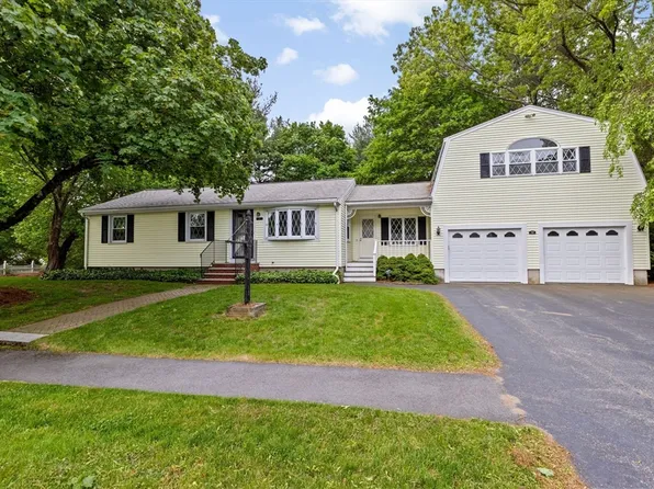 12 Dorothy Ave, Wilmington, MA 01887