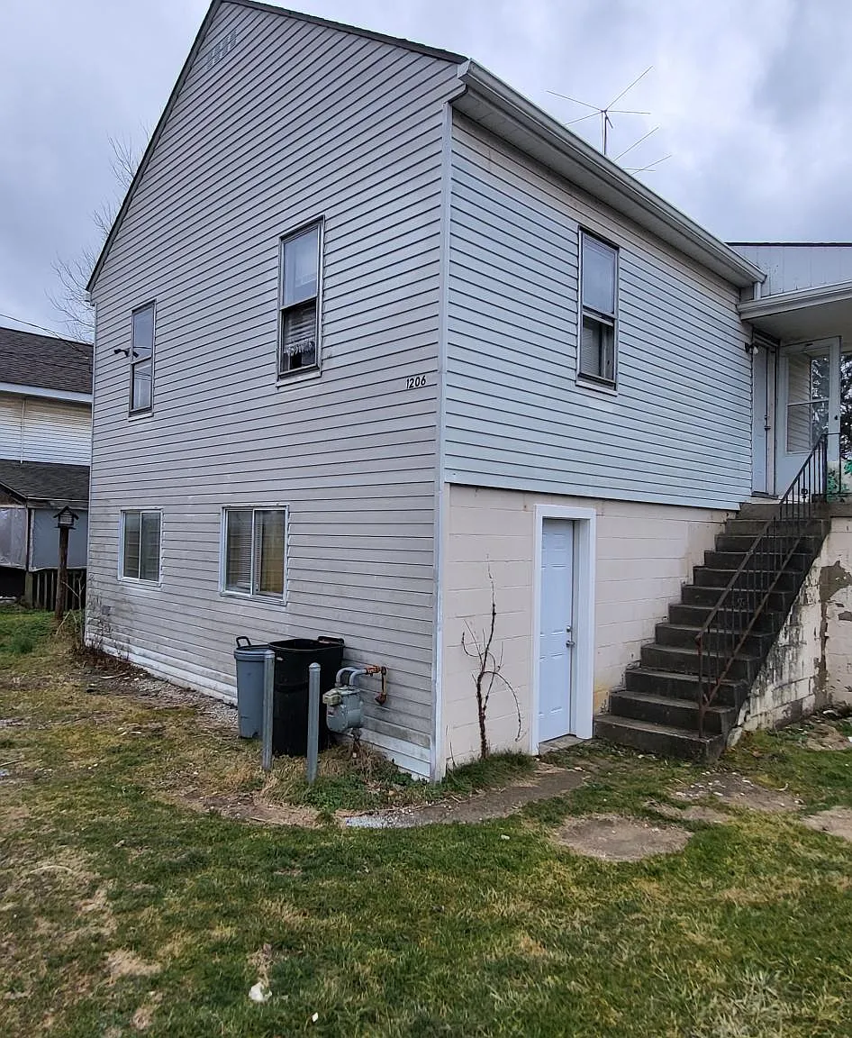 2 bed, 840 sqft, $1,425 — Photo 1
