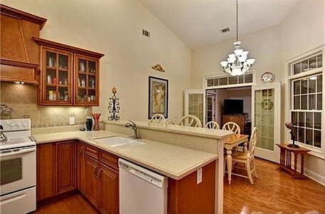 4th image of 116 Woodline Dr