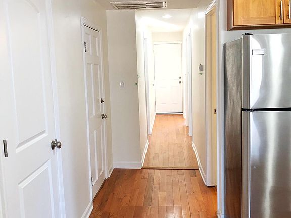 3rd image of 1657 N Paulina St #Top