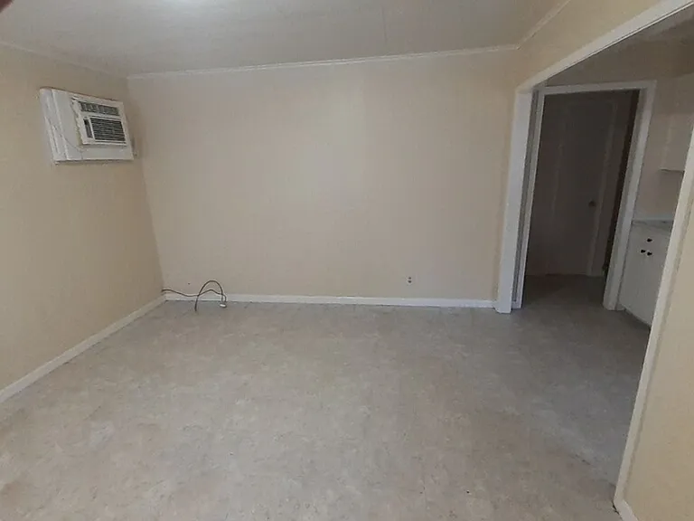 1111 W California Ave — Photo 4